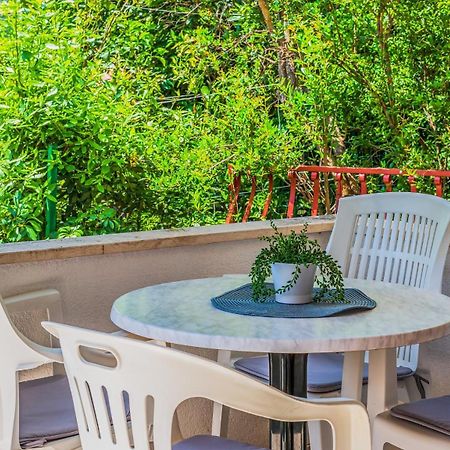 Apartments Agneza Tučepi エクステリア 写真