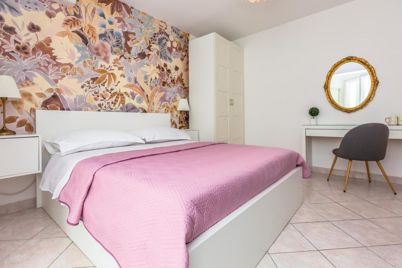Apartments Agneza Tučepi エクステリア 写真