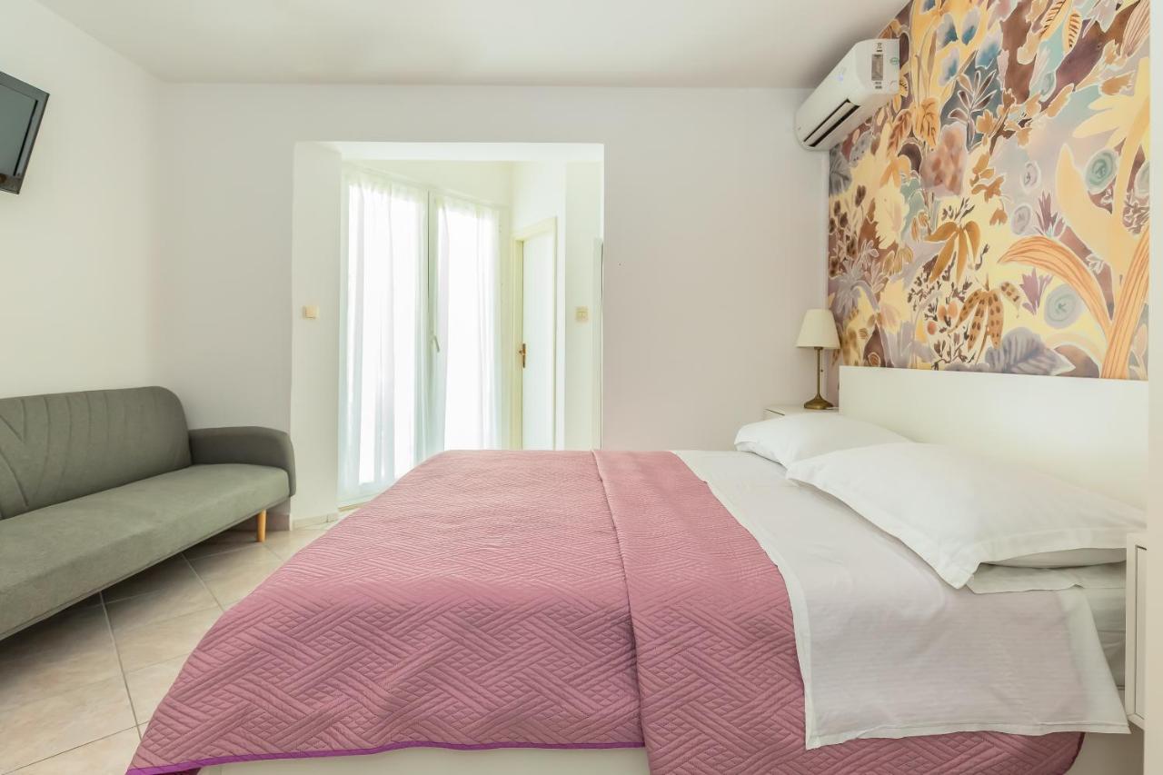 Apartments Agneza Tučepi エクステリア 写真