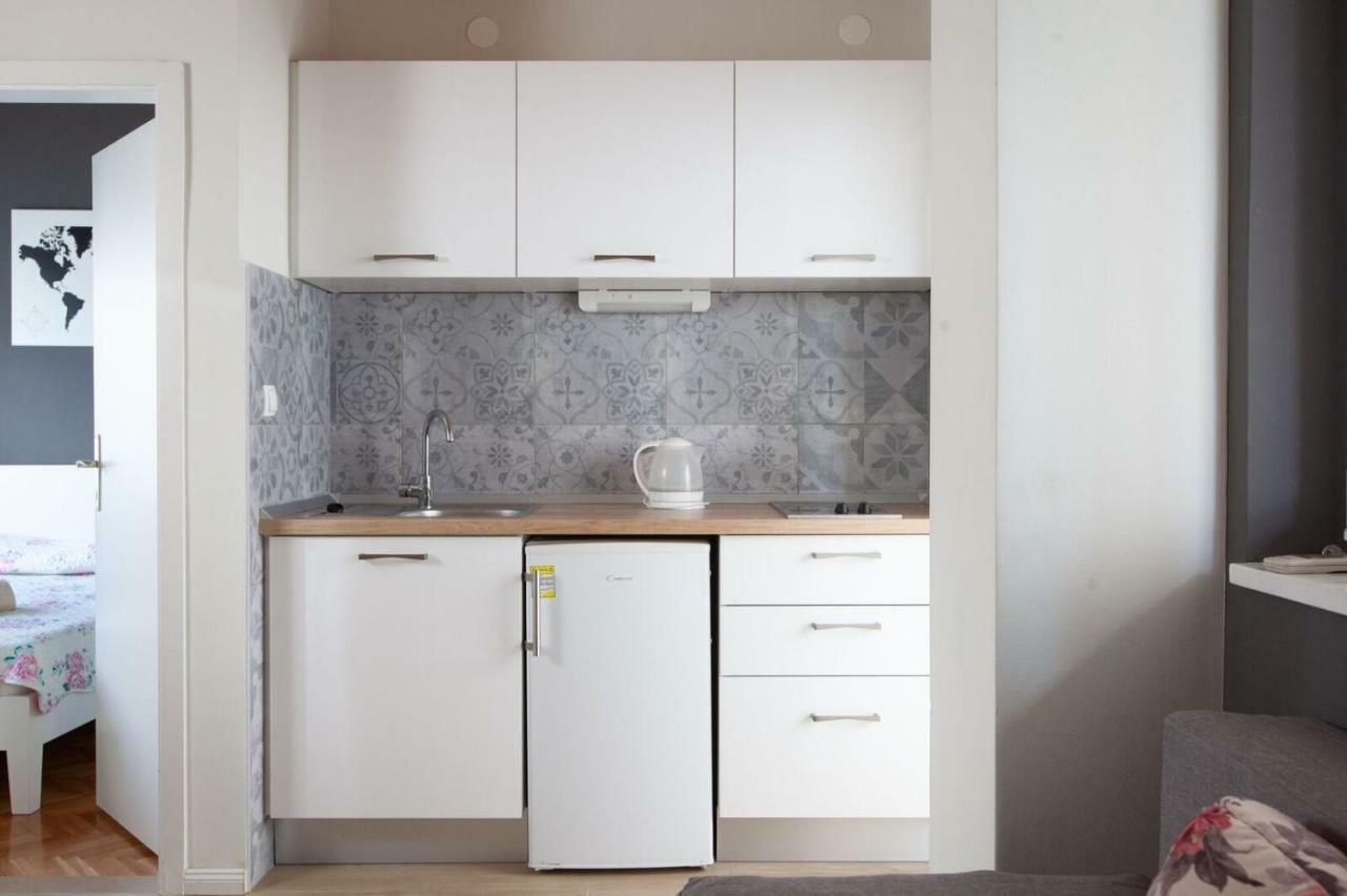 Apartments Agneza Tučepi エクステリア 写真