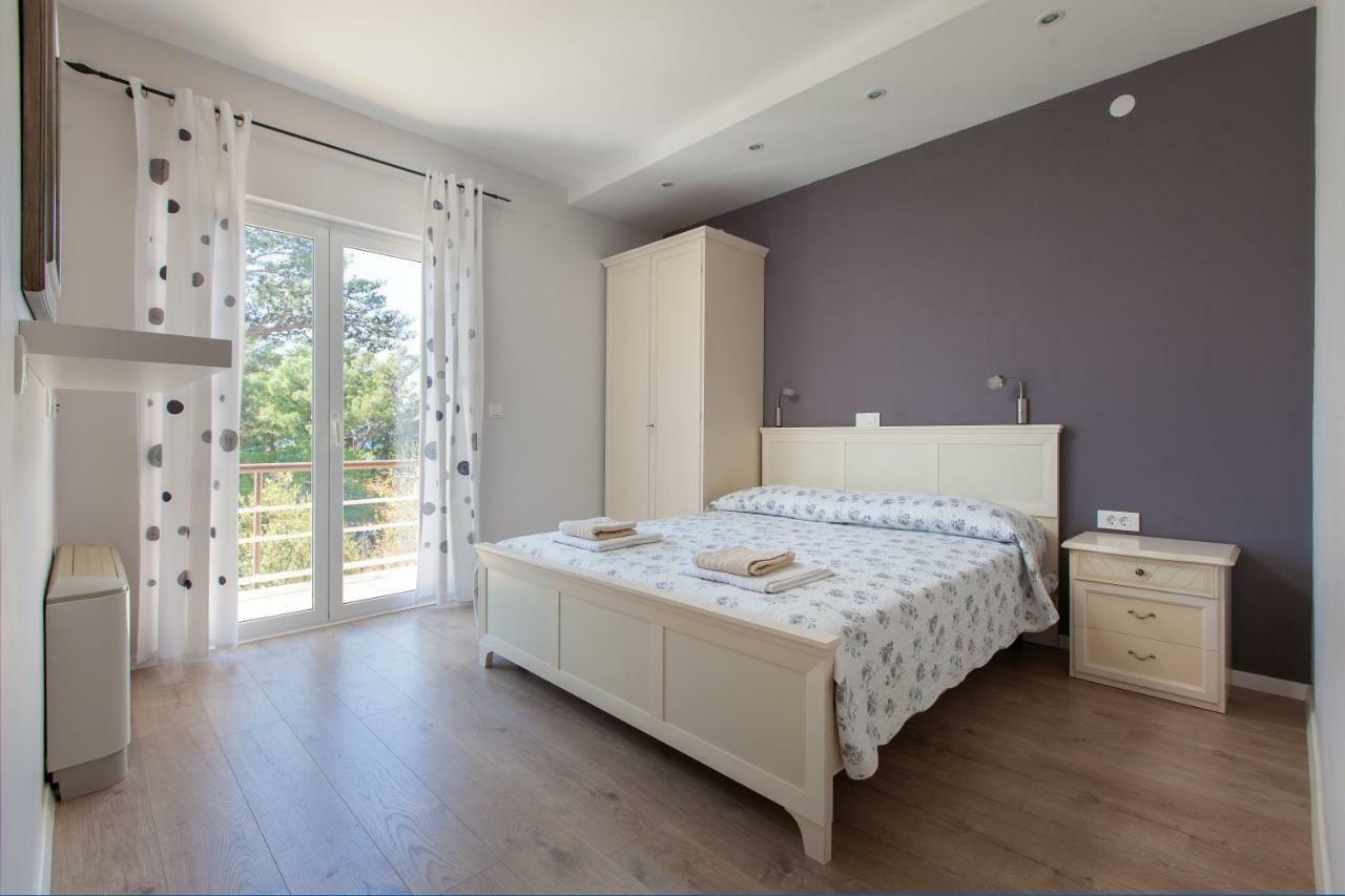 Apartments Agneza Tučepi エクステリア 写真